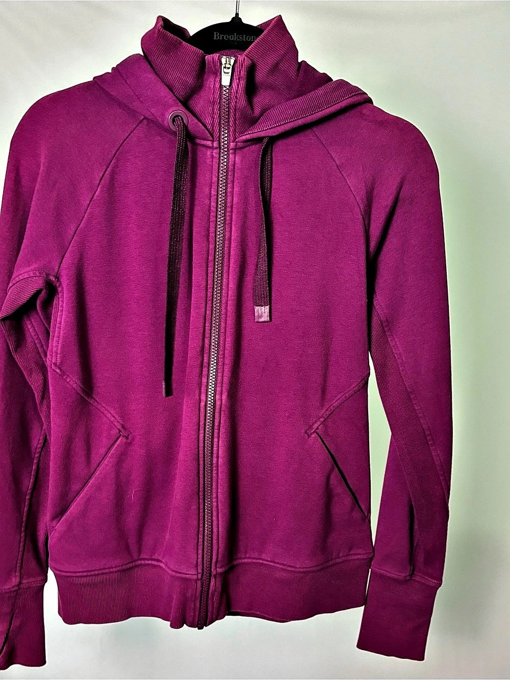 Athleta Women’s Small Magenta Full Zip Hooded Jacket Thumbholes